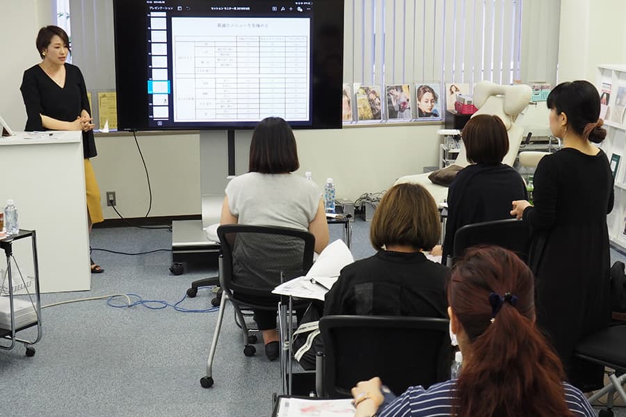 松風LED無料オフラインセミナーの様子